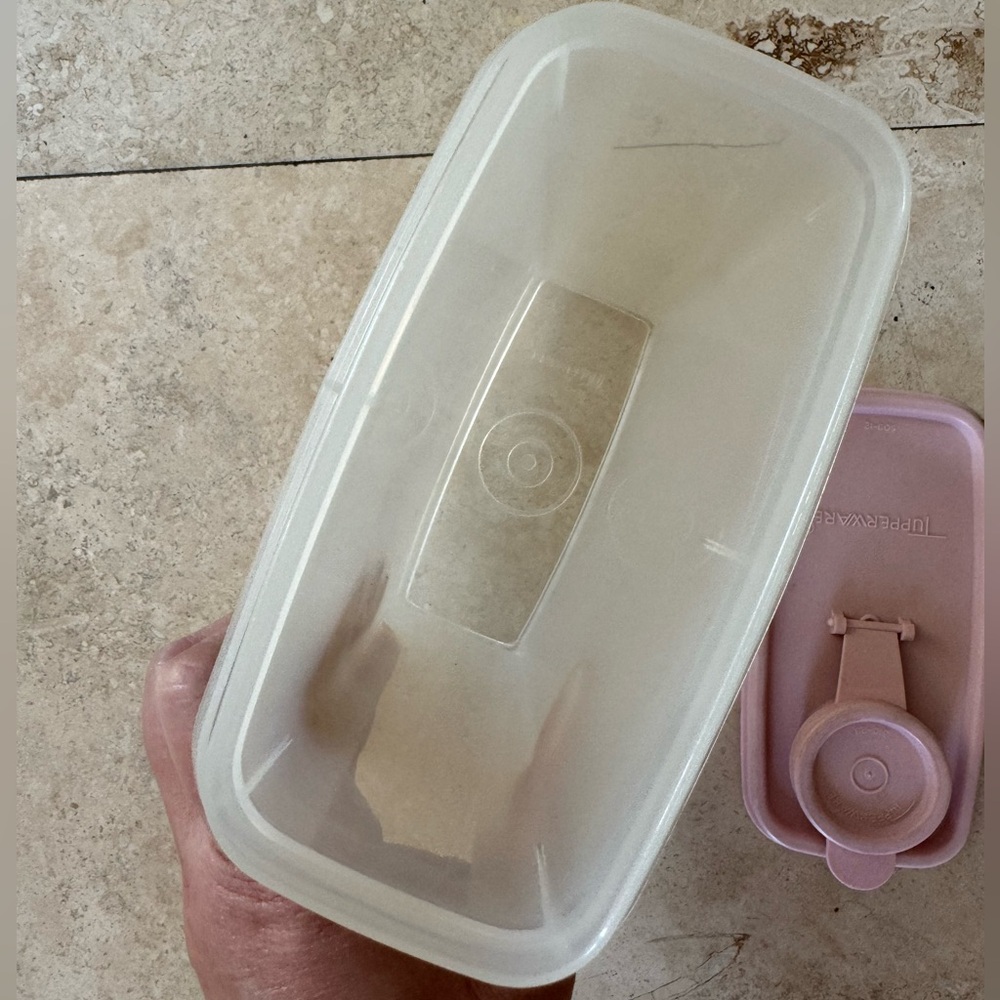 Tupperware - Picture 3 of 5